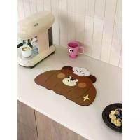 ราคา แผ่นรองซับน้ำลายการ์ตูนรูปหมีสำหรับเคาน์เตอร์ครัว, แผ่นซับน้ำสำหรับอ่างล้างจาน, เครื่องชงกาแฟ, โต๊ะกาแฟ, เคาน์เตอร์บาร์, แผ่นรองโต๊ะกันความร้อน (1734500058399540975)