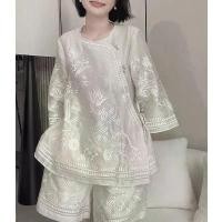 ราคา New Chinese Style National Style Summer Heavy Embroidery Linen Three-Quarter Sleeve Top Set Casual Shorts Two-Piece Set for Women (1733677401137121172)