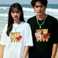 ราคา 2026 ล่าสุด เสื้อยืดคู่รัก, แฟชั่นคู่ วาเลนไทน์, ผ้าฝ้าย 100%, ลายเกาหลี, ของขวัญวาเลนไทน์ หมีสองตัวถือหัวใจที่มีดอกไม้ วาเลนไทน์ ของขวัญ เสื้อคู่รัก น้อยที่สุด ขนาดใหญ่เกินไป (1734231730394597115)