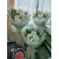 ราคา ช่อกุหลาบขาว Cappuccino Curled Roses - ช่อดอกไม้ประดิษฐ์ วันเกิด รับปริญญา วาเลนไทน์ (1732720287076615215)