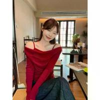 ราคา เสื้อสเวตเตอร์เปิดไหล่ สไตล์ฮ่องกง ดีไซน์ย้อนยุคและโดดเด่น สีไวน์แดง เปิดไหล่ เสื้อสวมหัว เปิดไหล่ เสื้อคอปกใหญ่ อินเทรนด์ เสื้อ วาเลนไทน์ สาวอวบ (1731809838983711329)