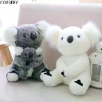 ราคา COBBERY แม่เด็กเด็ก คุณภาพสูง 14-30ซม. ของตกแต่งบ้าน หมีโคอาล่าจำลอง ตุ๊กตาหัตถกรรมของเล่น ตุ๊กตามาพร้อมกับ ตุ๊กตาผ้า ของเล่นพ่อแม่และลูก ตุ๊กตาสัตว์ยัดไส้ ตุ๊กตาหมีโคอาล่า ตุ๊กตาหมีโคอาล่า (173327286