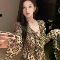 ราคา Vintage Leopard Print V-Neck Long Sleeve Chiffon Blouse for Women Summer Slim Fit Ruffled Shirt Hot Girl Niche Top (1733734065766565239)