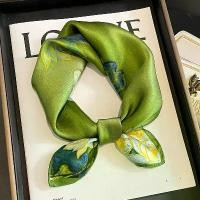 ราคา Fashionable Autumn and Winter New Korean Printed Silk Scarf Women's Decorative Mulberry Silk Square Scarf Silk Warm Scarf (1734050063679194969)