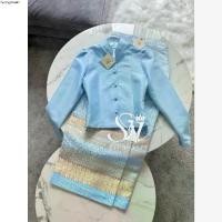 ราคา คลังสินค้า พร้อมส่ง✅ชุดไทย Sirasiri ✨เสื้อจิตรลดาสีฟ้าละมุน ผ้าถุงสำเร็จรูป ชุดไทยสีฟ้า ชุดไทยวันแม่ ชุดผ้าไทยวันแม่ (1732979552121947412)