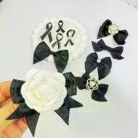 ราคา โบว์ประดับเสื้อ เข็มกลัดไว้อาลัย ติดกลัดเสื้อด้วยชุดสุภาพ ชุดทางราชการ ชุดไทย (1733242450070766706)