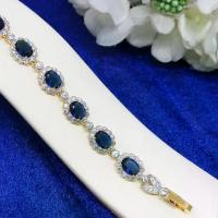 ราคา ส่งฟรี สร้อยข้อมือเพชรล้อมไพลินดอกไม้ เครื่องประดับไทย พูนทรัพย์ มีใบรับประกัน งานปราณีต งดงาม HD146H200 (1729736434714774482)