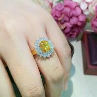 ราคา ส่งฟรี แหวนบุษราคัมล้อมเพชร เครื่องประดับไทย พูนทรัพย์ มีใบรับประกัน งานปราณีต งดงาม RD100R600 (1729736288732351442)