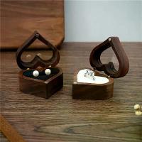 ราคา กล่องแหวนไม้Walnutรูปหัวใจ กล่องเก็บเครื่องประดับ ที่ใส่แหวนหมั้น/ขอแต่งงาน (1734911165874866022)