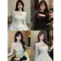 ราคา Aria-เสื้อแฟชั่นแขนยาวแต่งลูกไม้ ดีเทลเปิดหน้าอกเล็ก คอกลม เข้ารูป สไตล์เกาหลี สวย สี Black White Apricot ฟรีไซส์ อก 32-38 นิ้ว ความยาว 18 นิ้ว แขนยาว 21 นิ้ว (1733229574148228717)