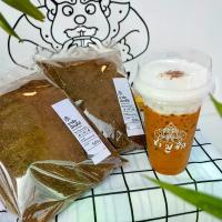 ราคา (ผงชามูชัก)/ผงชาใต้/ชาไทย สูตรเข้มข้นพิเศษ 500 กรัม หอมมาก ไม่มีกลิ่นวนิลา ไม่ต้องหาสูตรผสมเพิ่ม เกรดพรีเมี่ยมราคาโรงงาน ชงได้ 28 แก้ว ฟรี! สูตรชง รับประกันสินค้าเสียหายจากการข (1729822073257166869)