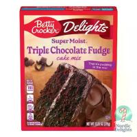 ราคา [Tiktok ขายร้อน] Betty Crocker Triple Chocolate Fudge Cake Mix 375g – Betty Crocker Triple Chocolate Fudge Cake Mix 375 Grams. Chocolate Fudge Cake. Instant Cake Mix, Super Moist (1734971862048801887)