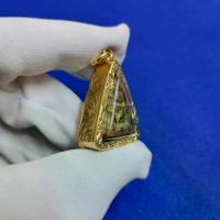 ราคา พระពុท្ធ พระปทม พระนางพญาพิมพ์เข่าโค้ง กรุหัวเมือง จ.นครสวรรค์ เลี่ยมกรอบทองไมครอนอย่างดีลายเรือสุพรรณหงส์ บุญลักษณะ meditation (1733588531956909152)