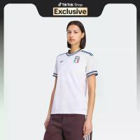 ราคา adidas ฟุตบอล เสื้อฟุตบอลชุดเยือนทีมชาติอิตาลี 26 ผู้หญิง สีน้ำเงิน JY5680 (1734726916603021075)