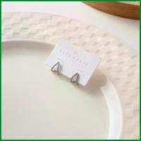ราคา Modern Triangle Curve Earrings - ต่างหูทรงสามเหลี่ยมโค้ง (มี 2 สี) (1735483479233824629)