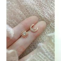 ราคา โปรโมชั่น Mija.stories - day and night earrings ต่างหูรูปพระอาทิตย์และพระจันทร์ (1735180320689915463)