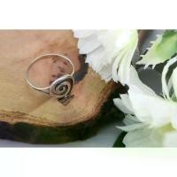 ราคา แหวนเงินไทยSilver thai Jewelry แหวนเงินแท้ 925 เกลียวสไตล์มินิมอล 925 sterling silver ring, minimalist style spiral (1734988410834880447)