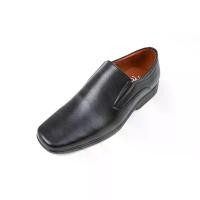 ราคา COD Heavy Shoes Men's Slip-On Shoes, Model Pb7514 (1735272966007850391)