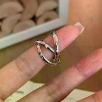 ราคา แหวนนิ้วชี้วงสามล้อมกันหลายชั้น สไตล์โบราณกลาง มีระดับหรู เรียบง่าย สะสมใส่เพชร ตกแต่งเพชร ของขวัญ สำหรับผู้หญิง (1735195807561909927)