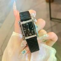 ราคา 1.9 นาฬิกาข้อมือผู้หญิงรุ่น ดีไซน์โดดเด่นพร้อมหน้าปัดลายพระจันทร์และดวงอาทิตย์ สายหนังแท้ สไตล์วินเทจย้อนยุค ระบบควอตซ์ ดีไซน์ศิลปะที่เป็นเอกลักษณ์สำหรับผู้หญิง นาฬิกา สวยๆ เกาหลี bolun แท้ เก่า (1734