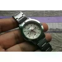 ราคา นาฬิกา Vintage มือสองญี่ปุ่น ALBA V33J 0ALA ระบบ QUARTZ UNISEX ทรงกลม กรอบเงิน เดินทุกเข็ม หน้าปัด 35mm (1735083899349665144)
