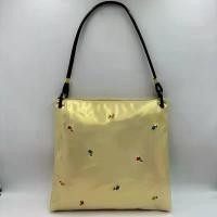 ราคา ลดราคา กระเป๋าสะพายไหล่โทนครีมเคลือบเงา ลายปักดอกไม้เล็ก กระเป๋ามือสอง (1735400901454104324)
