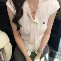 ราคา 2026 New Hong Kong Style Outfit: Ribbon Embroidered Knit Short Sleeve Top for Women, Summer High-Waisted Half Skirt, Hip-Hugging Short Skirt Two-Piece Set (1735071318448113065)