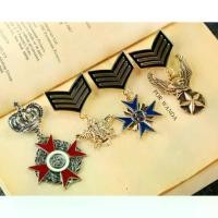 ราคา สินค้าขายดี: หัวเข็มขัดเสื้อและเข็มกลัด สำหรับผู้หญิงและผู้ชาย เข็มกลัดมงกุฎ เข็มกลัดราชินี ตรา/ป้ายตรา ดอกไม้ประดับหมวก เข็มกลัดฮิญาบ หมวกผู้หญิง ผ้าพันคอ อุปกรณ์สไตล์ตะวันตก (1735439357775021412)