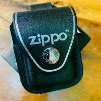 ราคา ขายดีประจำเดือนนี้ zippopouch lighter เคสzippo กระเป๋าสำหรับใส่ซิปโป้ตัวมาตรฐาน สีดำ แบบกระดุม แท้อเมริกา (1734936454468568870)
