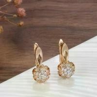 ราคา ต่างหูทรงกลวงประดับเซอร์โคเนียลายดอกไม้สไตล์ ต่างหูสตั๊ดทรงตัวดี อุปกรณ์เสริมสำหรับหูประดับคริสตัลลายกลีบดอกไม้ กํา ไล เชือกถัก เชือก เทียน โปรลดราคา ต่าง หูเงิน แท้ 925 ต่างหู สี สด น่ารัก (173460435