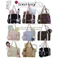 ราคา ♒(Trendy ลด25%)8anglesshop- กระเป๋ารุ่น Low-key นุ่มนิ่มงานปักหน้าหลัง ใส่IPAD-A4-Macbookได้ ขนาด14นิ้ว แถมฟรีใบลูก E011♪ (1735274497404667487)