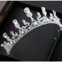ราคา [พร้อมส่ง] Crown Tiara มงกุฏเจ้าหญิง มงกุฏไข่มุกประดับเพชร มงกุฎแต่งงาน การแสดง อุปกรณ์การแสดง Princess Birthday Headband (1734867997473342953)