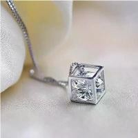 ราคา 2026 Platinum-Plated Love Cube Pendant for Women, Square Love Window Korean Jewelry, Korean Version Silver-Plated Necklace for Women (1734295446684402710)