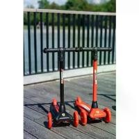 ราคา Ferrari Twist Scooterเฟอร์รารี่ สกู๊ตเตอร์ 3ล้อ ล้อมีไฟ มีเบรกหลัง - สีดำ / แดง FXK5 (1734571948472305373)