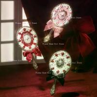 ราคา 【edystal】 กระจกมือ Flower Knows Strawberry Cupid กระจกแต่งหน้าสไตล์วินเทจ (1735380356465263620)