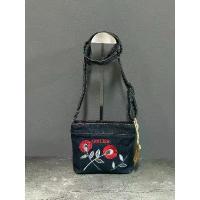 ราคา AEIOU No.379 กระเป๋ายีนส์ Girlish สะพายข้างลายปักดอกไม้ รุ่น Flower (กว้าง8นิ้ว สูง6.5นิ้ว) (1735198972318156261)