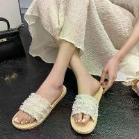 ราคา รองเท้าแตะฤดูร้อนใหม่สำหรับผู้หญิง เหมาะสำหรับสวมใส่นอกสถานที่ในซีซูฮังบันนา รองเท้าแตะพักผ่อนแบบเรียบ แฟชั่นนางฟ้า อเนกประสงค์ ประดับมุกหวาน นักศึกษา กีบ หมู ผ้าใบ น่ารัก หน้า เ (1735044646598510223)
