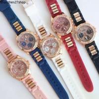 ราคา นาฬิกาข้อมือ แฟชั่นผู้หญิง Geneva สไตล์เกรซ ขอบเพชร พร้อมส่งจากไทย รับประกัน7วัน สายซิลิโคนนิ่ม (1734963621860049948)