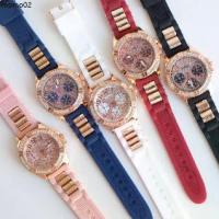 ราคา นาฬิกาข้อมือ แฟชั่นผู้หญิง Geneva สไตล์เกรซ ขอบเพชร พร้อมส่งจากไทย รับประกัน7วัน สายซิลิโคนนิ่ม (1735088443258209711)