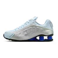 ราคา NIKE รุ่นใหม่ปี 2026 รองเท้าผู้หญิง NIKE SHOX R4 แบบลำลอง AR3565-402 (1735471640677943261)