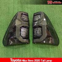 ราคา ไฟท้าย Revo 2020 2021 2022 2023 2024 สี Smoke ลายตัวใหม่ล่าสุด ไฟหรี่ เบรค ถอย เป็น LED ไม่รวมหลอดไฟเลี้ยว ขายเป็นคู่ (1735524274323490689)