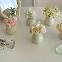 ราคา โหลเซรามิกขนาดเล็กพร้อมดอกไม้เทียม เป็นของตกแต่งขนาดเล็กสำหรับโต๊ะทำงาน อ่างล้างหน้า โต๊ะอาหาร โรงแรม และการตกแต่งบ้าน ต้น นางกวัก เรียก ทรัพย์ หิ้งพระ ไม้ แบบ ติด ผนัง นาฬิกา คว (1735195761985553771)