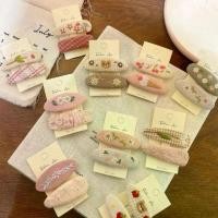 ราคา 【wsXrystal】 กิ๊บติดผมลูกไม้ผ้าสไตล์เกาหลีสำหรับเด็ก งานปัก สำหรับเจ้าหญิง เหมาะสำหรับผู้หญิง รุ่นใหม่ฤดูใบไม้ร่วงปี 2025 พร้อมดอกไม้และกิ๊บหนีบหน้าม้า (1735364861007071122)