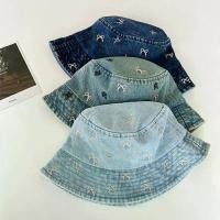 ราคา ฮอต ใหม่ หมวกบักเก็ตผ้าเดนิมฟอกลายปีกผีเสื้อและดาว งานปัก สำหรับผู้หญิง สไตล์ลำลองวินเทจ เหมาะสำหรับกิจกรรมกลางแจ้ง ฤดูร้อน หมวกกันแดด หมวกชาวประมง เหมาะเป็นของขวัญ (1735319831676224528)