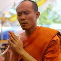 ราคา เหรียญรุ่นแรก เปิดทางรวย เลข 494 เนื้อนวะหน้ากากเงิน พระอาจารย์อภิสิทธิ์ วัดอุมังคละนาเรียง อ.ร่องคำ จ.กาฬสินธุ์ เหรียญ หลวงปู่ (1734551399063782629)