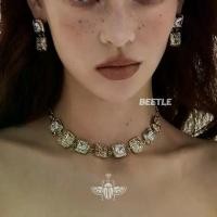 ราคา สร้อยคอ Choker เหรียญ สไตล์เงินเก่า ชิ้นงบหรูหราเฉพาะสำหรับผู้หญิง (1731636854688417361)