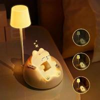 ราคา 【JIJO】 โคมไฟตั้งโต๊ะ LED สำหรับกลางคืน ลายการ์ตูนสัตว์น่ารัก (หมี หมู แมว สุนัข) ชาร์จแบตเตอรี่ผ่าน USB ปลอดภัยต่อดวงตาเด็ก แสงสีขาวอุ่น เป็นโคมไฟตั้งโต๊ะ (1735359864425907647)