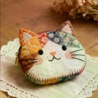 ราคา กระเป๋าใส่เหรียญผ้าลายบล็อกสีพร้อมลวดลายแมวการ์ตูน สไตล์อินส แนวผู้หญิง กระเป๋าเก็บของแบบพกพาได้ กระเป๋าเครื่องสำอาง เหมาะสำหรับเป็นของขวัญ (1735159112563590730)