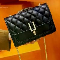 ราคา กระเป๋าสะพายข้าง สายสะพายโซ่สีทองเกรดพรีเมี่ยม สไตล์เกาหลี No.110417 เป้ ใบ ใหญ่ (1734517580327257655)