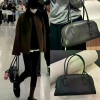 ราคา รุ่นเดียวกับเจนนี่ กระเป๋าโบลิงอินเดียใหม่จาก The Row กระเป๋าสะพายไหล่สไตล์มินิมอล ‘old money’ และกระเป๋าถือสำหรับเดินทางไปทำงานประจำวัน (1735168331468867213)